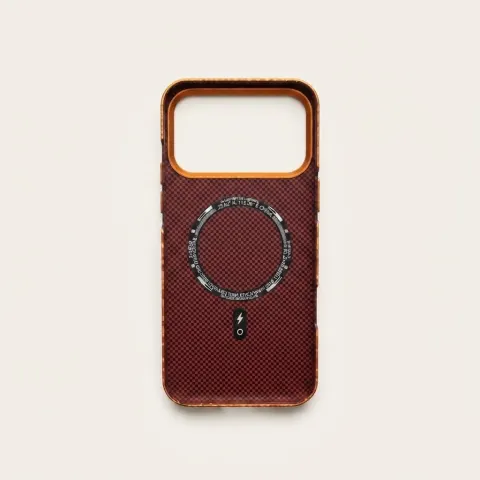 Premium Orange Carbon Racing MagSafe Kılıf